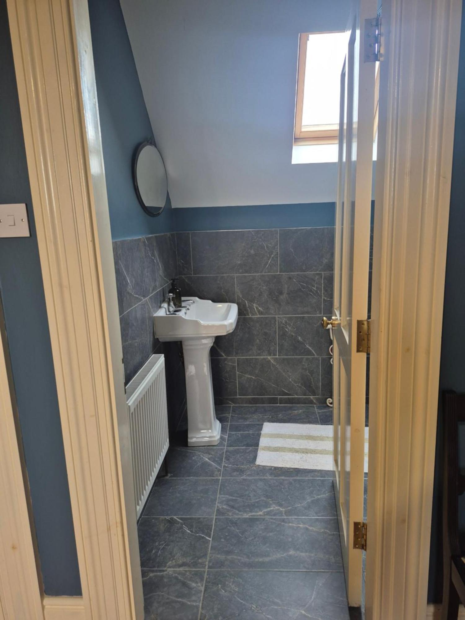 Ballinasloe Guest House In The Heart Of The Country Buitenkant foto
